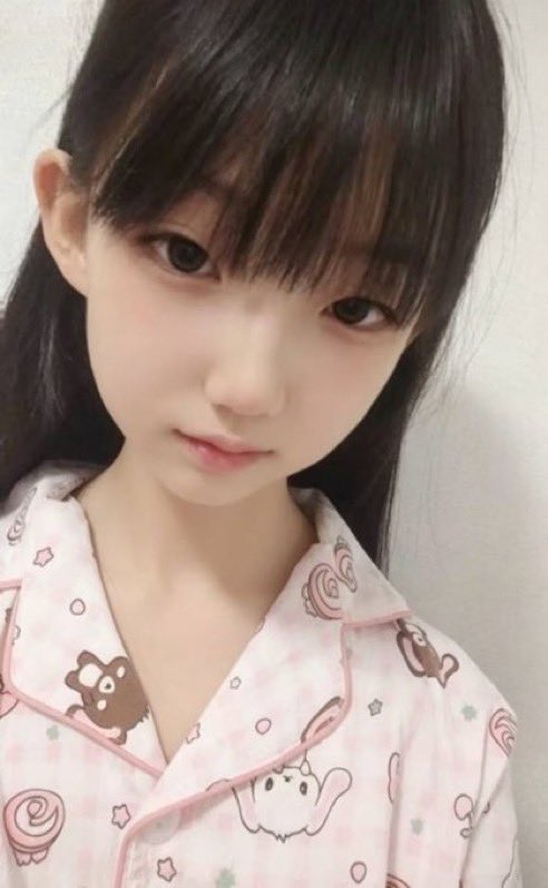 EmineKocfn's tweet photo. 今天当一次宠粉博主叭

有人要锐评我的福吗

1：看福🦋  2:看🐻

Luo照  实况！！，看了别说黑嗷！！ https://t.co/UfVEW0zR4U