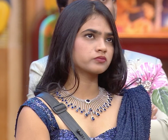 BBTeluguViews's tweet photo. Nag - Neeku nijamga vellipovaalani unte.. ee kshaname vellipo..

#Shalini - Sir I would like to go 🔥🔥🔥🔥

Nag - Gates Open

Shalini - Thank you ☠️☠️☠️☠️

#BiggBossTelugu10 https://t.co/kuitv4k98e