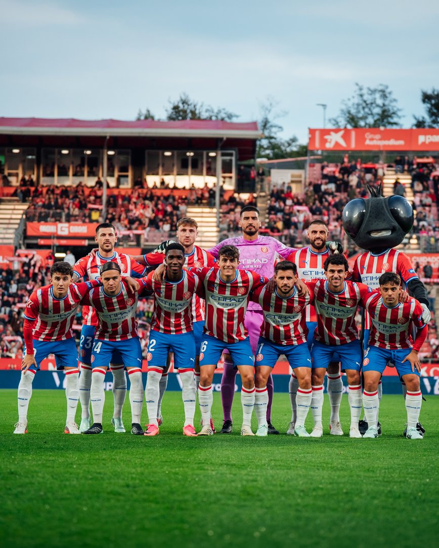 GironaFC's tweet photo. ❤️🤍❤️🤍 https://t.co/66zkwGro5u