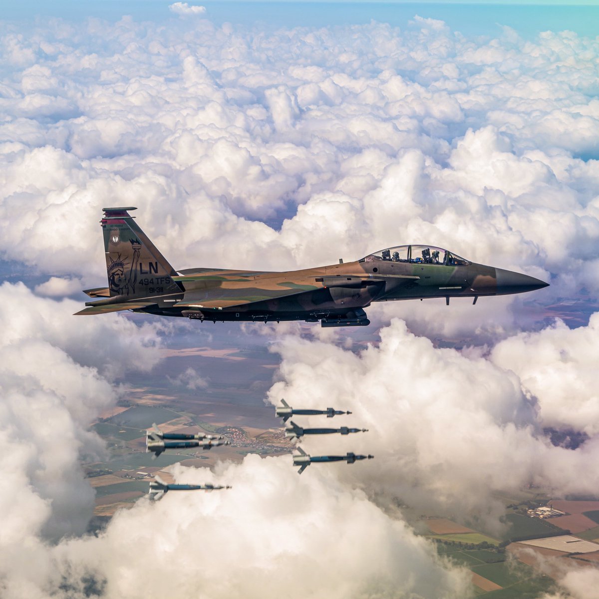kadonkey's tweet photo. A USAF F-15E Strike Eagle in the F-111F heritage SCHEME in the UK (a. talley) https://t.co/CBRNzyWcxq