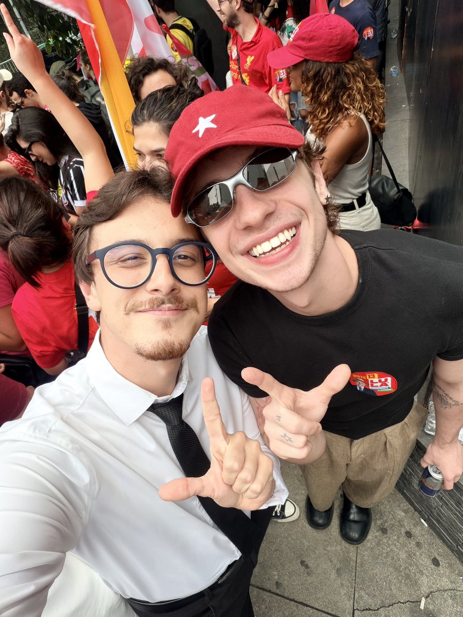 cortezpsol's tweet photo. Twinks pela democracia. https://t.co/9P9JzBRAwC