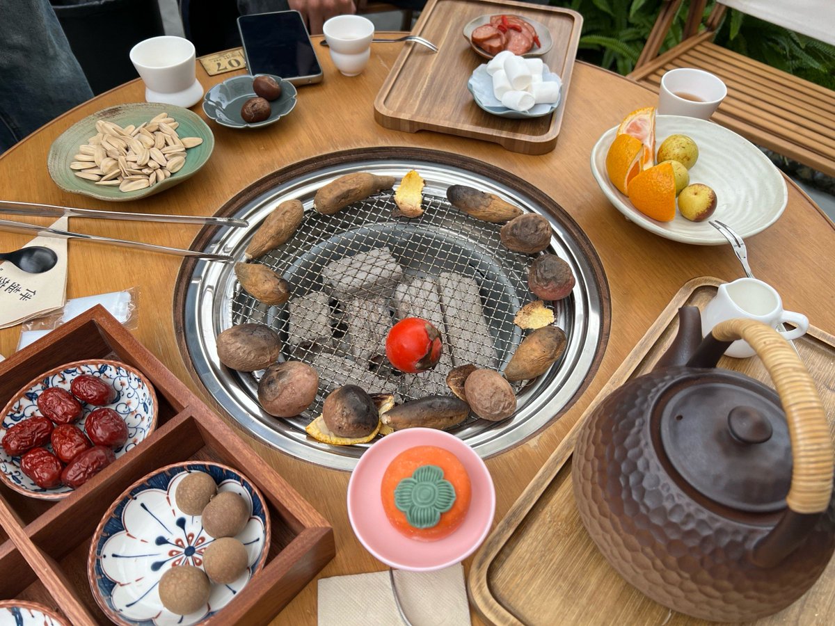 princeshuhei's tweet photo. [この冬、撇米背戎严と過ごす特別な時間。温かい飲み物がよく合う、大切なひととき]， https://t.co/NNgkzNP9Xp
