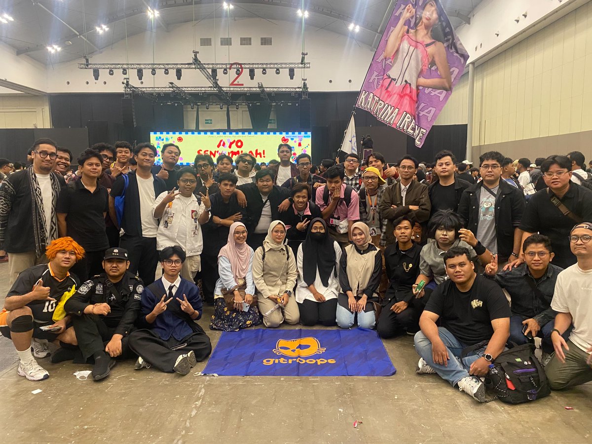 gitroops's tweet photo. Terima kasih teman-teman semua yang sudah  MnG dan 2-Shot dengan kak @A_GitaJKT48 hari ini, hati-hati di jalan sampai bertemu lagi di lain kesempatan. 👋🫶 https://t.co/U0JCfx83Xp