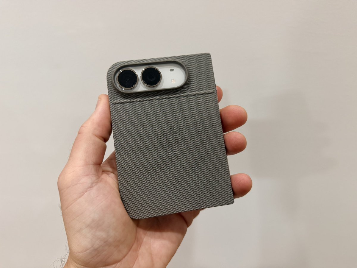 viticci's tweet photo. I did it:

I cut Apple's kickstand case for iPhone Duo and assembled my portable Duo writing setup for travel.

It's absurd that I had to do this, but I just wanted the back cover and kickstand.

I kinda love this 👀 https://t.co/hA8jYLSf9m