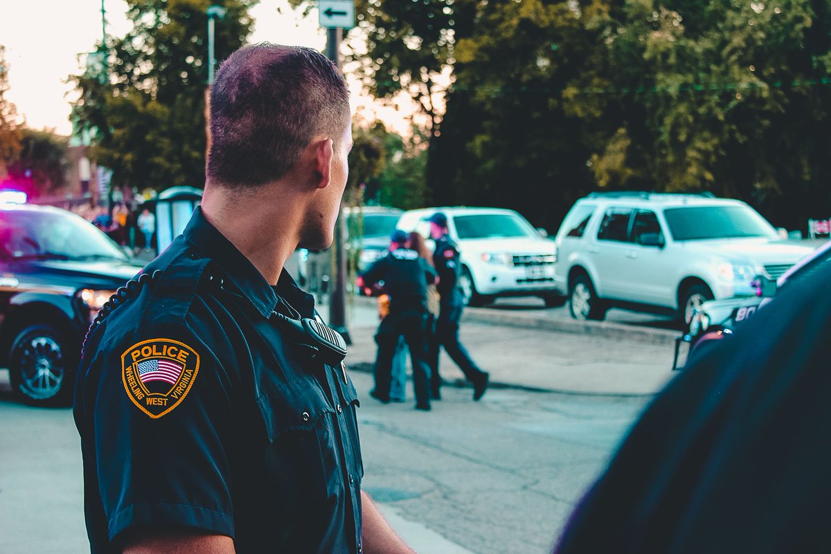CrimeSafetyTips's tweet photo. 🗺️ Know the safest routes around your neighborhood and identify well-lit public areas you can use when needed. Planning ahead can make a difference. 🚶‍♂️💡 #PersonalSafety #Preparedness #StayAlert #CommunitySafety #SafetyFirst https://t.co/FobXRGii7M