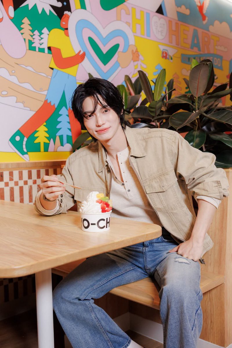 pangmak2026's tweet photo. ปังมาก!
หล่อมาก “วิน เมธวิน” ร่วมฉลองเปิด Yo-Chi แบรนด์โฟรเซ่นโยเกิร์ตดังจากออสเตรเลีย ปักหมุด centralwOrld สาขาใหญ่ที่สุดใน Southeast Asia ชูคอนเซปต์ ‘ผับที่ไม่มีเบียร์’ 

WIN YOCHI GRAND OPENING 
#yochithailandxWin #winmetawin
#yochithailand #iloveyochith https://t.co/bzaVzHR0b5