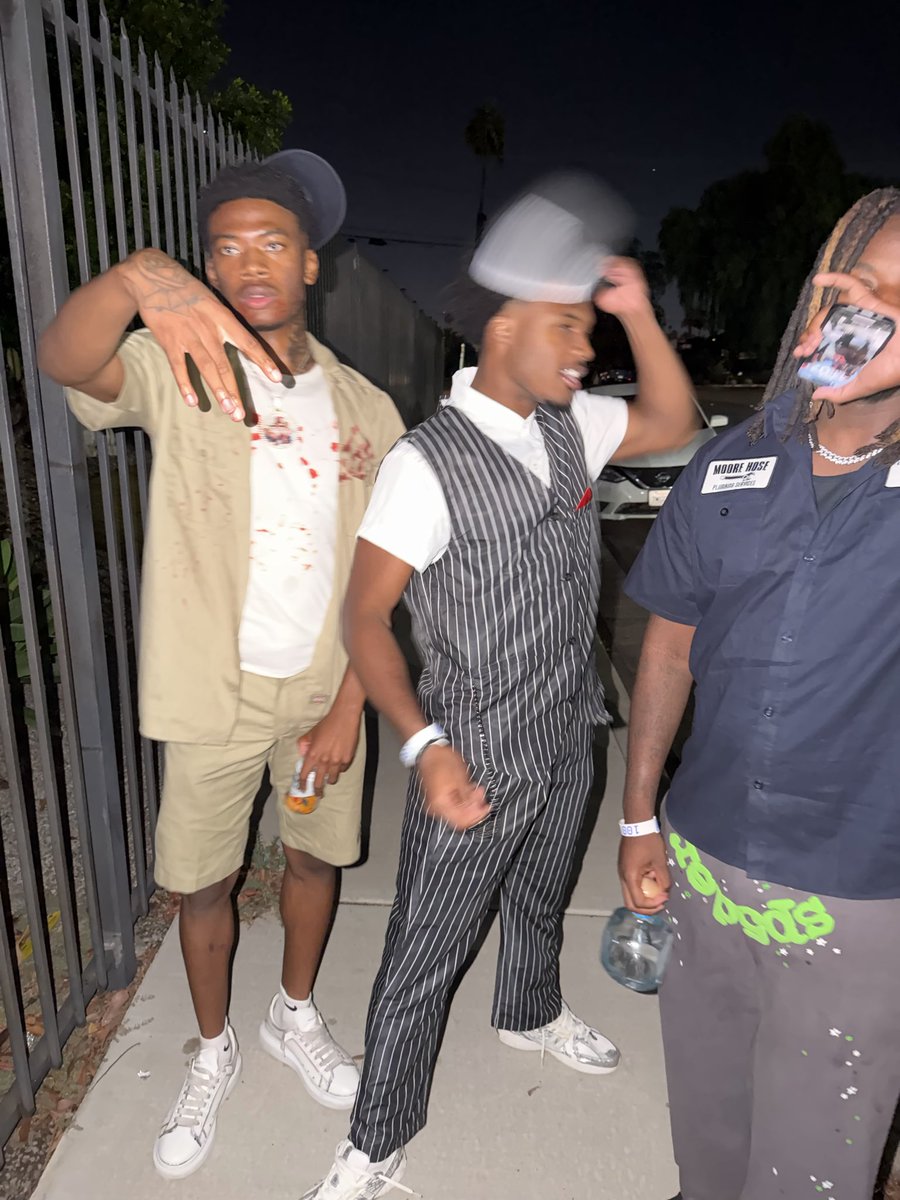 jaycpipe's tweet photo. My bruddas https://t.co/02Lbdr4eBc