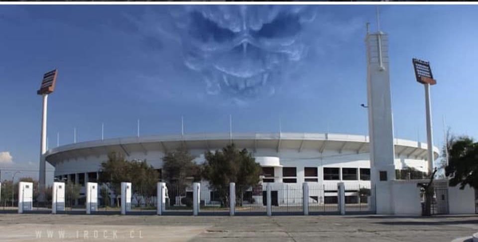 Chebakeitor's tweet photo. Sólo una semana para mi décima velada junto a la Doncella de Hierro y la segunda en compañia de la heredera ❤️ 
#IronMaiden https://t.co/8cSTuaGKza