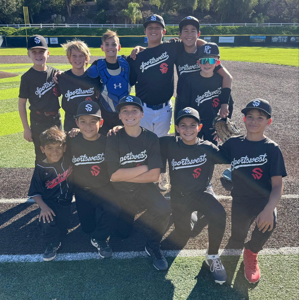 SWBaseballClub's tweet photo. Sportswest Beats Goonies 10-8. Bronson Cliffords with a 💣. Game 2 is at 10:15 
#SportswestPlayerDevelopment📈
#SWBaseballClub⚾️ https://t.co/HcDV6dhVnq