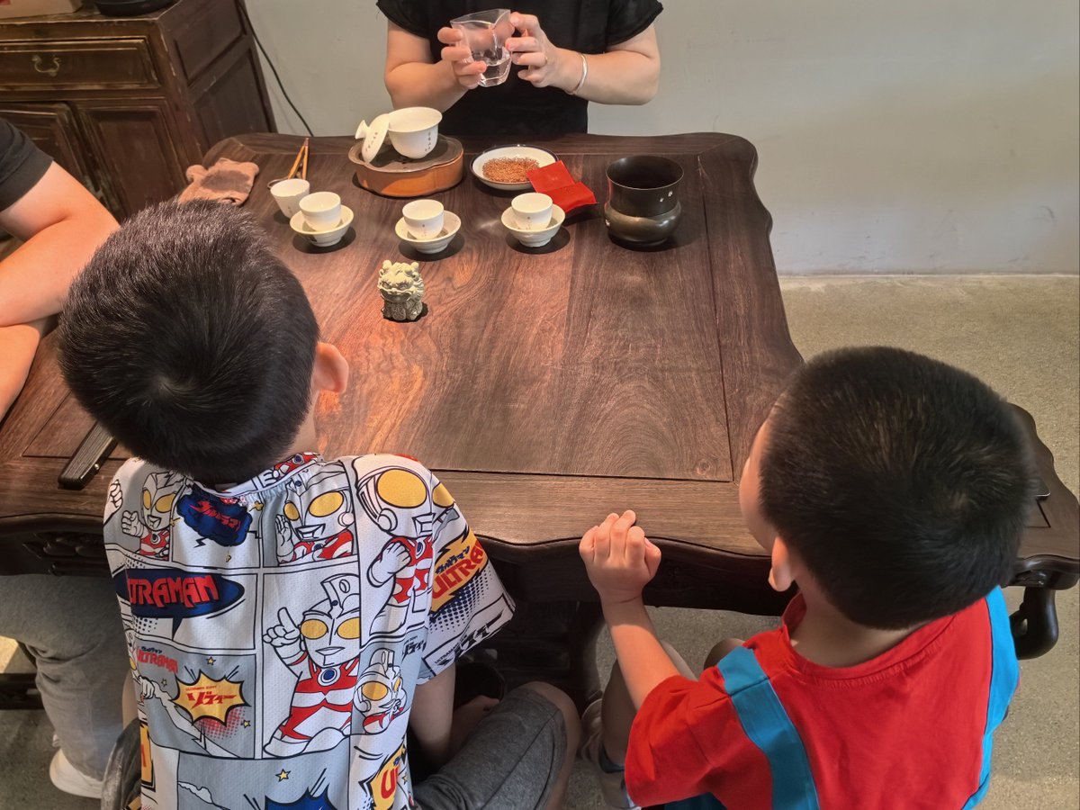 KWp42c's tweet photo. [薬剤の効き目、甥っ子との思い出話で語り合う。ちょっとした世間話が心を温める]， https://t.co/0axlTN7yW6