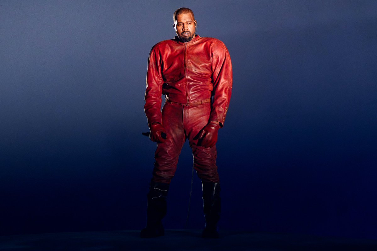 Rap's tweet photo. YE
LIVE IN JAKARTA, INDONESIA‼️

FULL SETLIST:
1. DARK FANTASY
2. WAVES
3. KING
4. FATHER STRETCH MY HANDS PT. 1
5. CAN’T TELL ME NOTHING
6. NI**AS IN PARIS
7. MERCY
8. PRAISE GOD
9. BLACK SKINHEAD
10. ON SIGHT
11. BLOOD ON THE LEAVES
12. CARNIVAL
13. POWER
14. BOUND 2
15. FADE
16. HEARTLESS
17. ALL THE LOVE
18. BEAUTY AND THE BEAST
19. I CANT WAIT
20. FATHER
21. EVERYBODY
22. FAMOUS
23. RUN THIS TOWN
24. AMERICAN BOY
25. JESUS WALKS
26. ALL FALLS DOWN
27. THROUGH THE WIRE
28. GOLD DIGGER
29. TOUCH THE SKY
30. GOOD LIFE
31. ALL OF THE LIGHTS
32. FLASHING LIGHTS
33. HOMECOMING
34. STRONGER
35. GHOST TOWN
36. MOON
37. RUNAWAY
38. LIVE FAST DIE YOUNG / MAMAS FAVORITE
39. TRUE LOVE