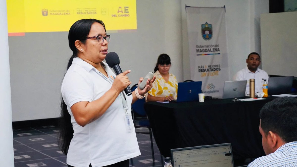 MagdalenaGober's tweet photo. 🍎📚 ¡El PAE 2027 comienza a planearse desde los municipios!

La Gobernación del Magdalena, liderada por Margarita Guerra, brindó capacitación y asistencia técnica a los municipios no certificados para fortalecer la planificación del Programa de Alimentación Escolar. https://t.co/bxuXkYFUvP