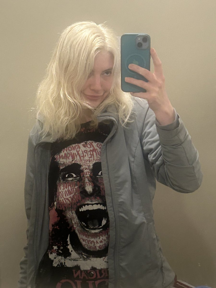 sneedisonETH's tweet photo. imagine explaining to your parents that your inheritance went to a jpeg and a single mom with internet access https://t.co/hPS2SGwyEy