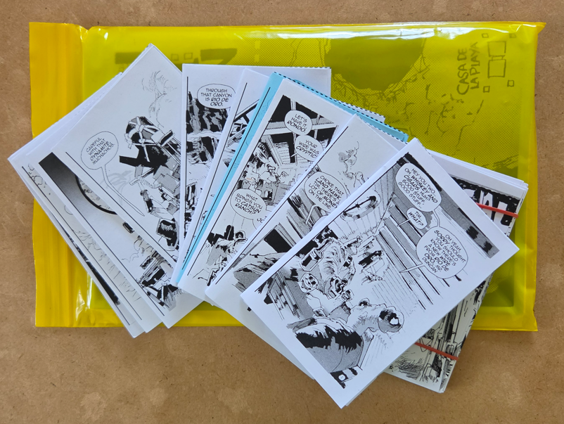 SnuggyJr's tweet photo. Whoa! Got my Paniopticon mini #indiecomics from @Plaster_Harris  ! Sweet idea! Gotta go give em a read! 🍐🍐🍐 https://t.co/9wzVkEFZDx