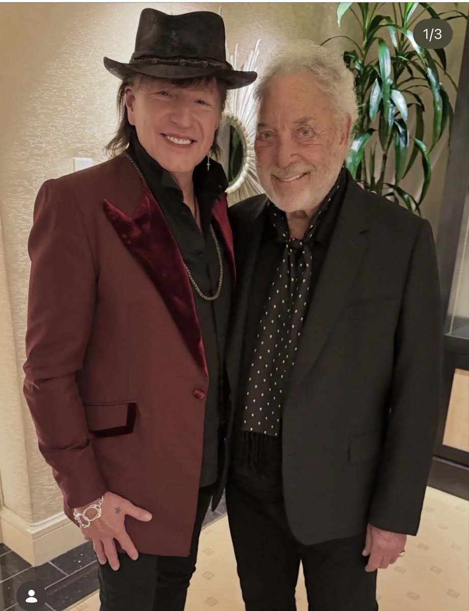 HLovewine's tweet photo. It’s not unusual’ to get a shout out from  Tom Jones 😅🎸🎶

📸 Richie’s IG https://t.co/u15OKebNdA