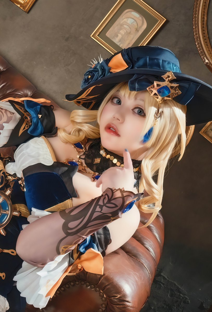shuu34__cosplay's tweet photo. 向き違うけどポーズ一緒やん😂😂
何も考えずにあげたわ😂😂😂 https://t.co/lmEFqqjdlW
