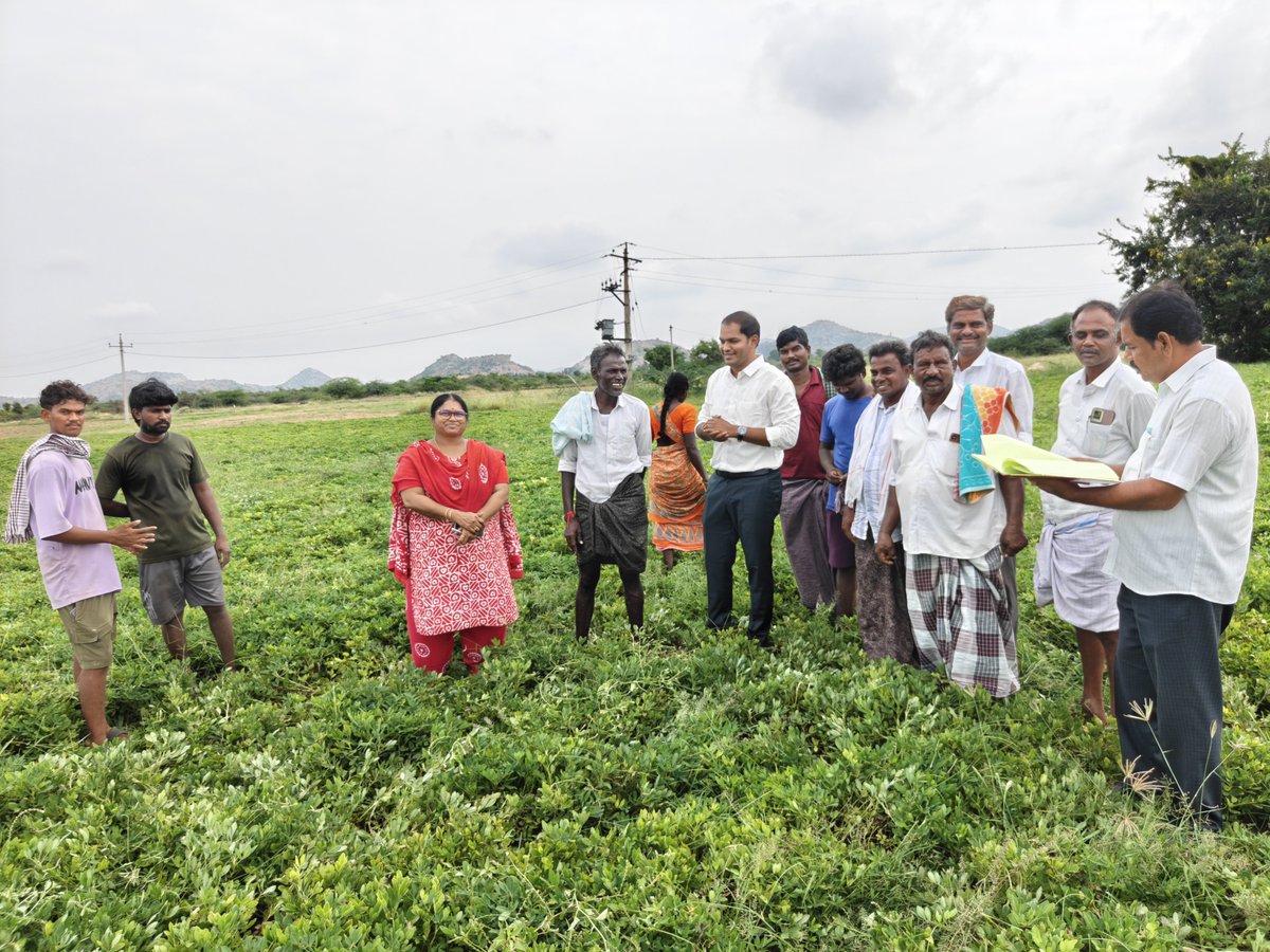VigyanAp's tweet photo. KVK, Anantapur - Khet Bachao Abhiyan  and Intensive campaign on Balanced use of fertilizers- Salkamcheruvu, Rachepalli villages of  Singanamala Mandal  Ananthapuramu district https://t.co/wi9b3I0rl2