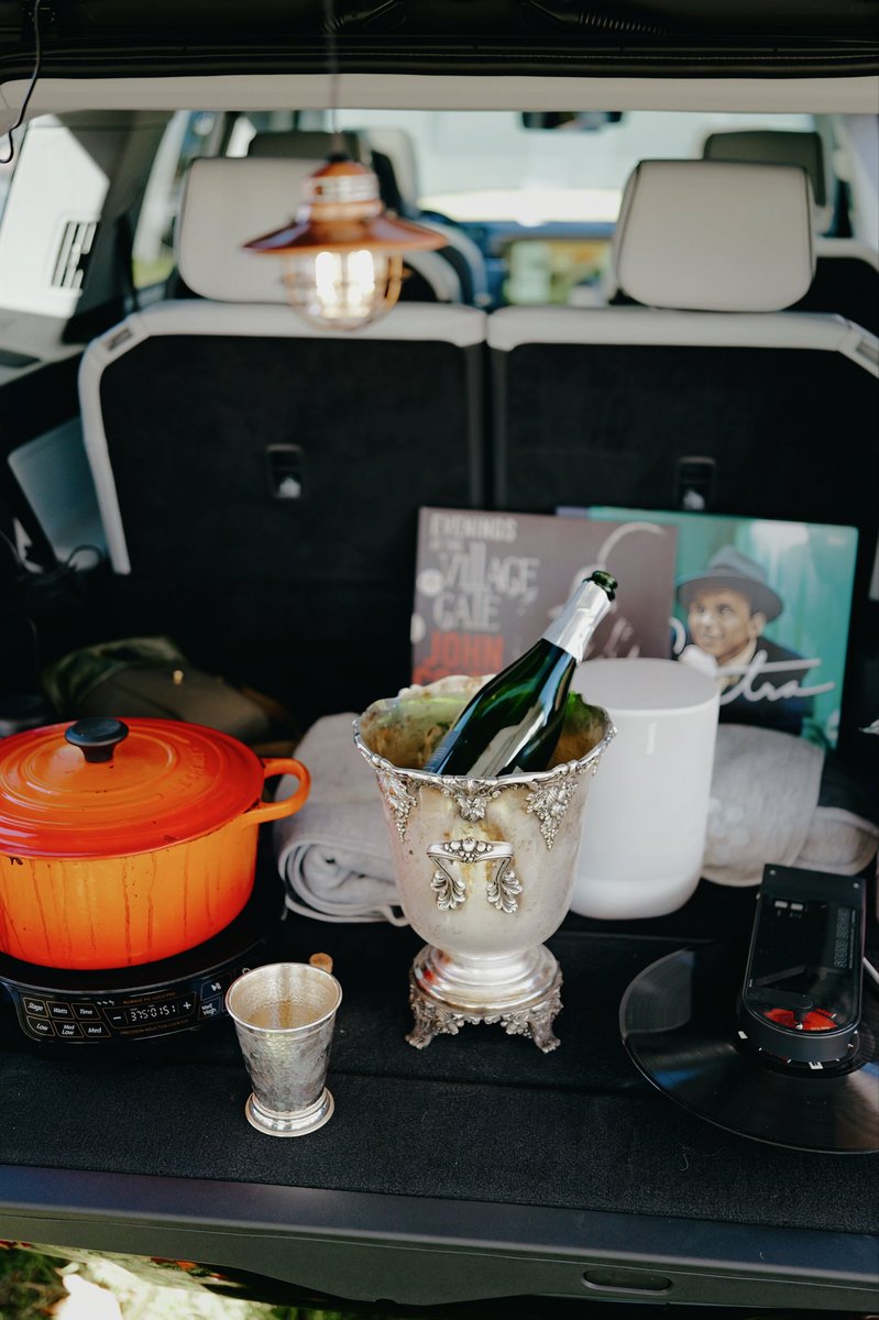 JustinHerman's tweet photo. Peak autumn grandeur: Our annual tailgate for friends and partners at the Virginia Gold Cup International steeple-gate horse races. https://t.co/DdwH7lr4Nt