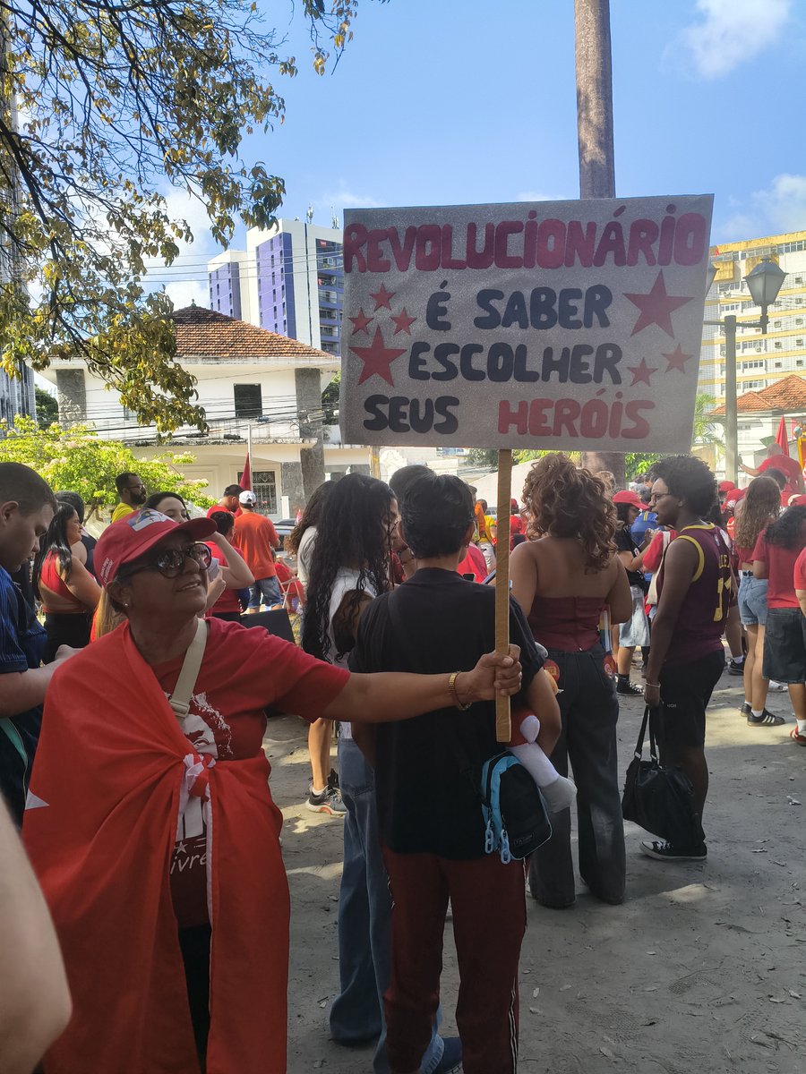 eufalandonanete's tweet photo. #RecifeComLula https://t.co/a1Qrya2x6V