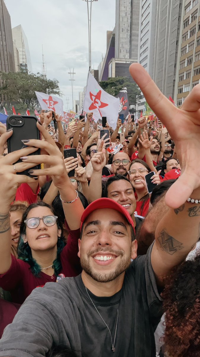 lucasmaciel's tweet photo. BORA! ❤️⭐️ #ComLulaNaRua https://t.co/Br69JId2FS