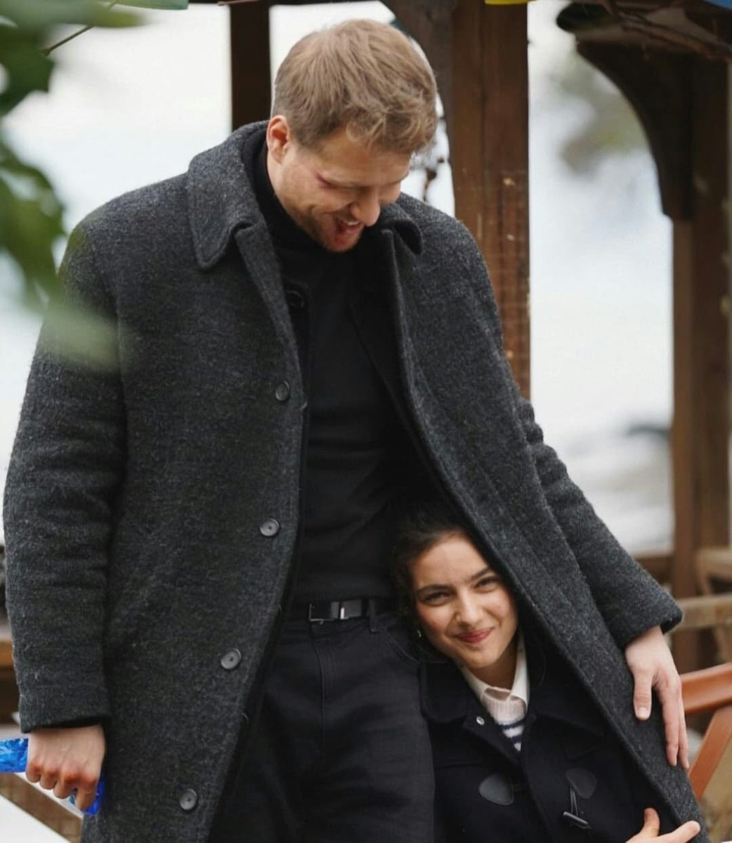 elodiyebirisi's tweet photo. sizi çok seviyorum çok 

HepSizi BekledikOrel https://t.co/ldKFAl2txv