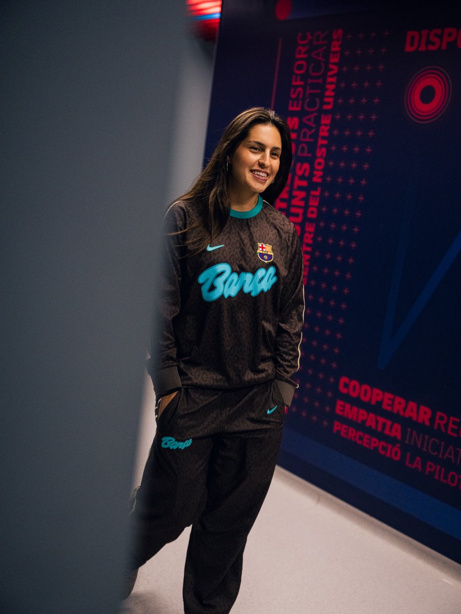 FCBfemeni's tweet photo. Som-hi, Kika! 💪 https://t.co/lbfYHMz7eo