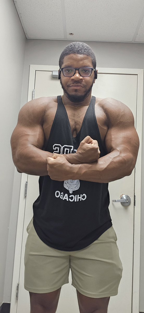 Aura_Severe's tweet photo. Wearing this Quads stringer out 😅 https://t.co/6FmxJZYVtg