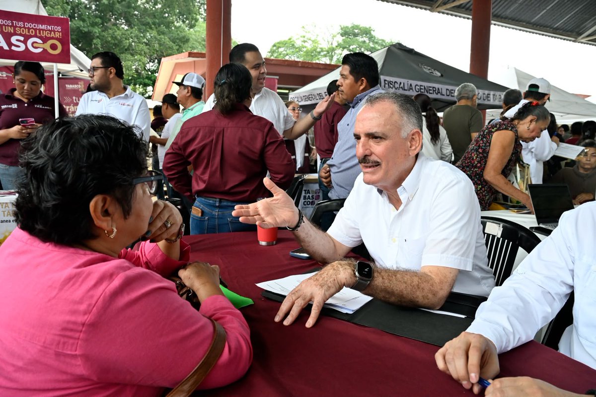 Isset_Tab's tweet photo. Durante este encuentro, nuestro director general, Luis Ernesto Ortiz Catalá, escuchó y atendió los planteamientos de las y los derechohabientes, dando seguimiento a sus solicitudes.

#ISSETEnTerritorio #JornadaDeAtenciónAlPueblo https://t.co/KFp2RPebyP
