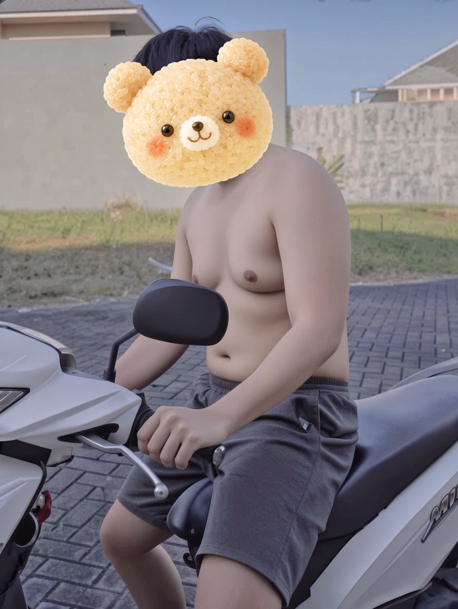 hueixiang's tweet photo. sebenarnya aku sudah berusaha banget untuk diet, dari diet ringan sampai yang lumayan ekstrim. tapi badan aku bener-bener nggak bisa accept program diet ekstrim yang aku jalani, bukannya kurus, aku malah sakit. lol https://t.co/FaRpQsmzy1