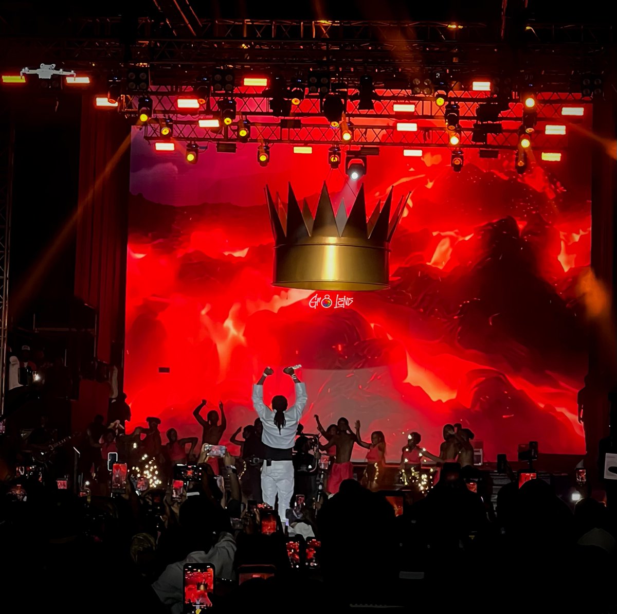 gr8mxn's tweet photo. BHIMFEST’26 w/ the torcher! 🎈 @stonebwoy https://t.co/lxKC5JHlaZ