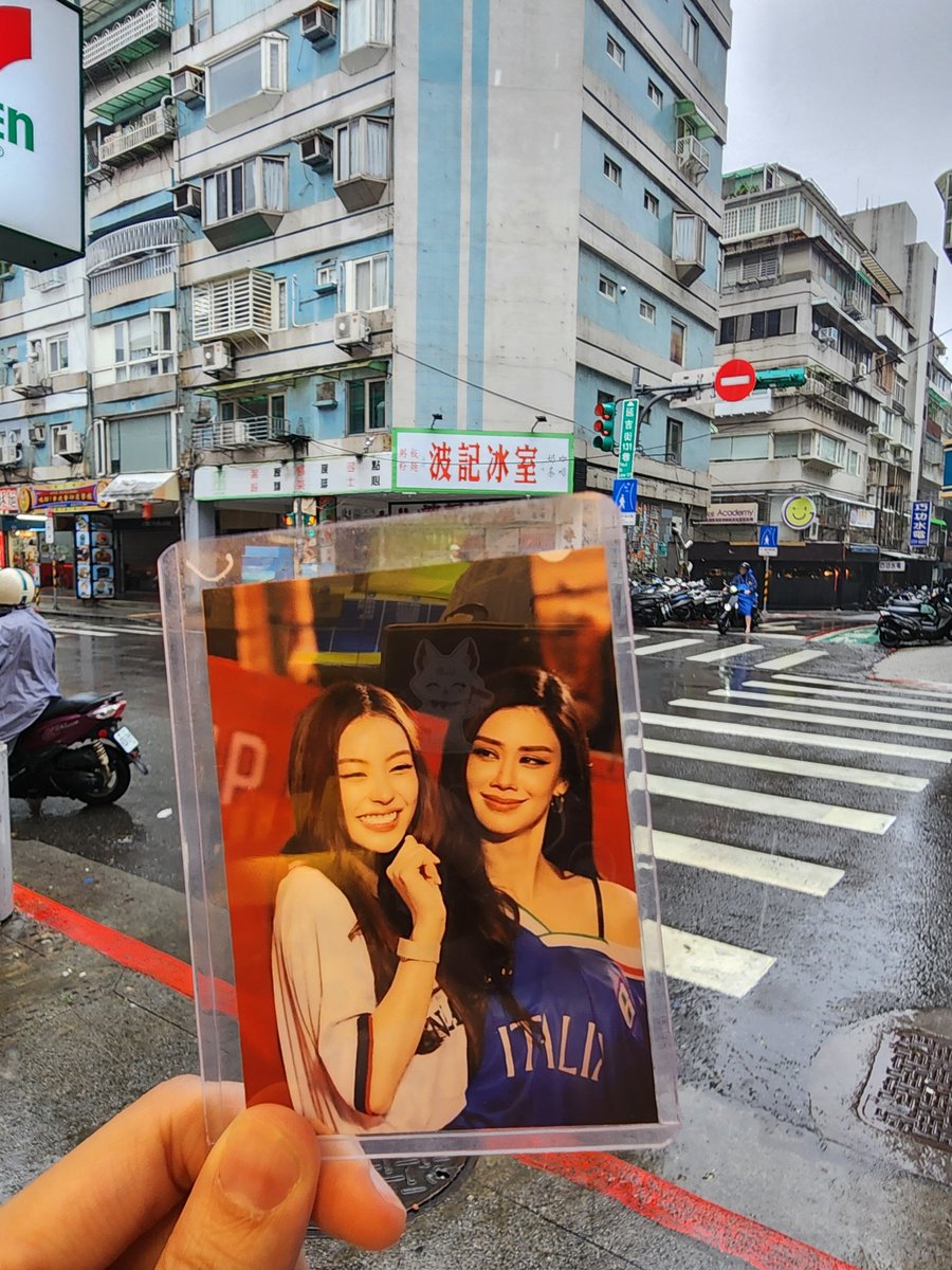 uhpossible23's tweet photo. Really appreciate LenaMiu for braving the storms just to see their fans here in Taipei. Shows just how much they love and dedication they have.

Til we meet again loves! ❤️

LENAMIU LOVE MEETS IN TAIPEI
#LenaMiu2ndFMinTaipei https://t.co/QEW25Ljg3w