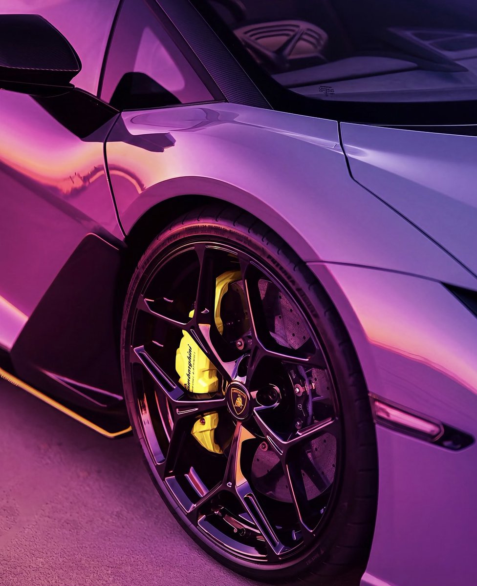 LuxuryCars365's tweet photo. Lamborghini Revuelto X Vice City 😈 https://t.co/Hc6LiItoOY