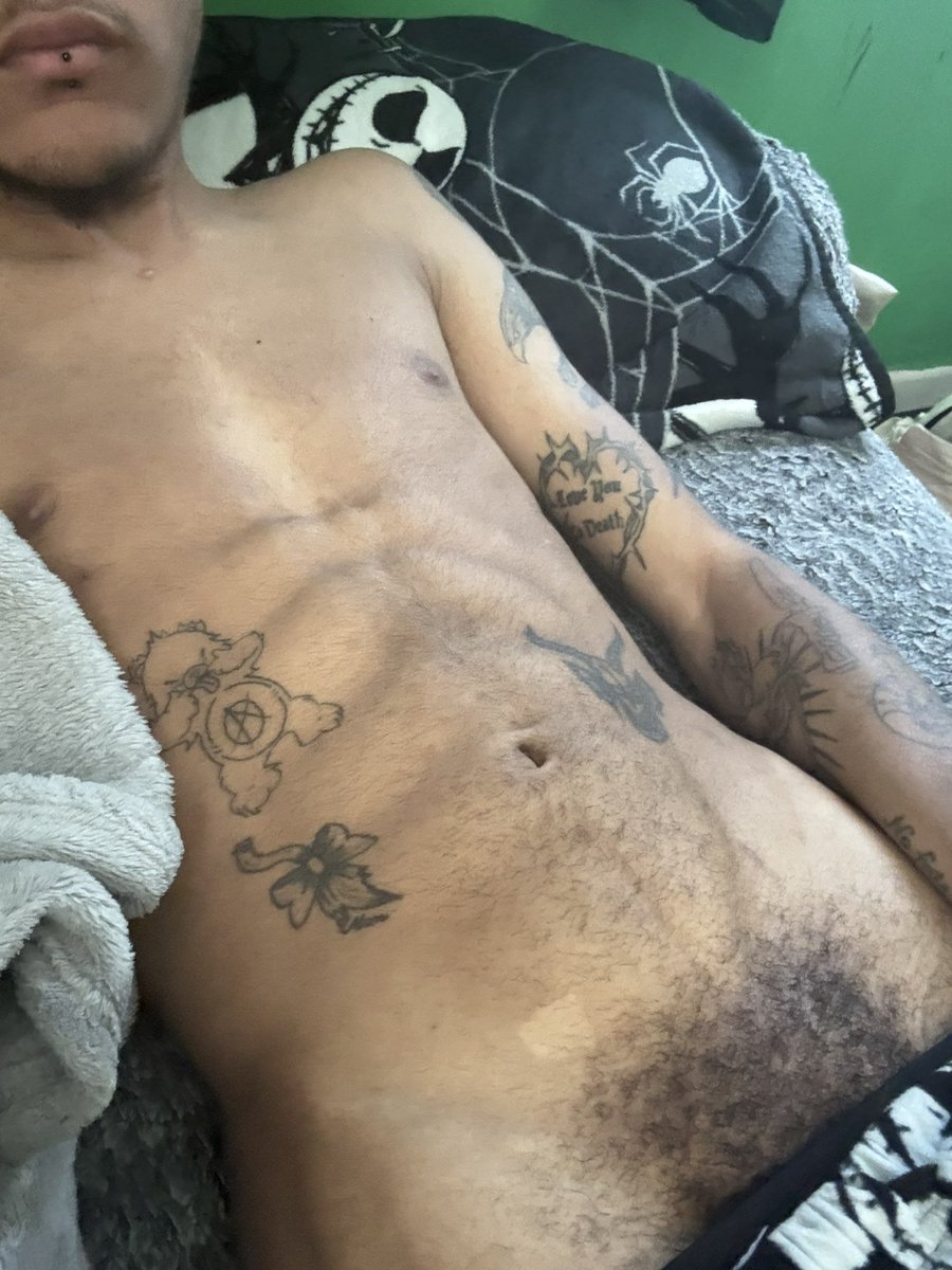 gavo5ec's tweet photo. You like bush’s bro? 🤤😵‍💫 https://t.co/3K4EyHnVXH