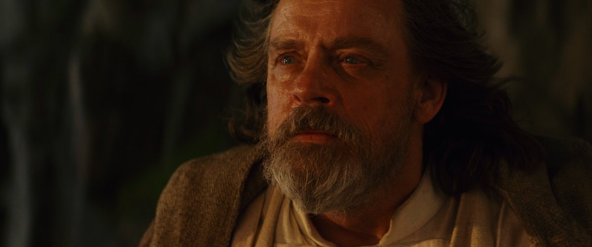 SWshotbyshot's tweet photo. Star Wars: The Last Jedi - shot 2632 https://t.co/Y8pVPityhO