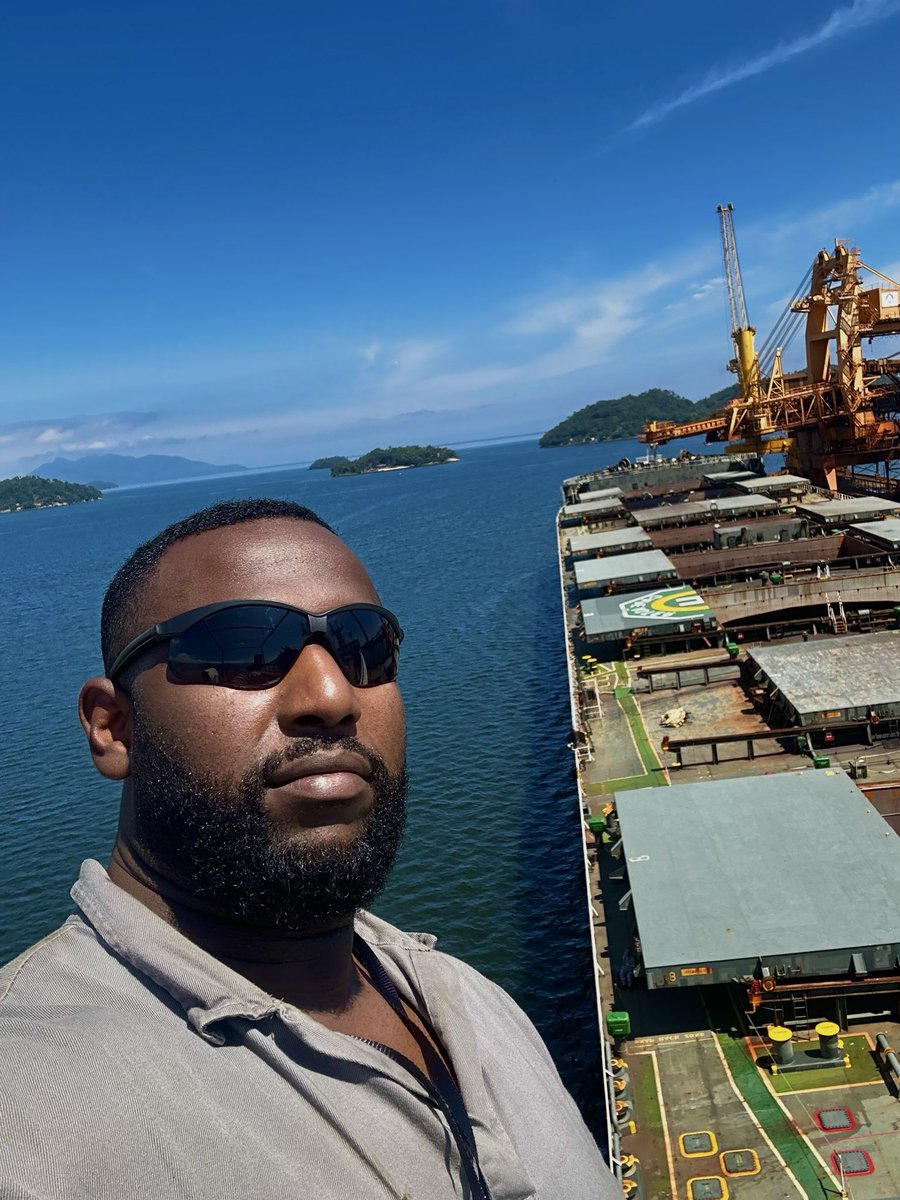 Thlino7's tweet photo. 🧠⚓️👷🏿‍♂️⭐️🚢❤️ https://t.co/MDrOP0n5g5
