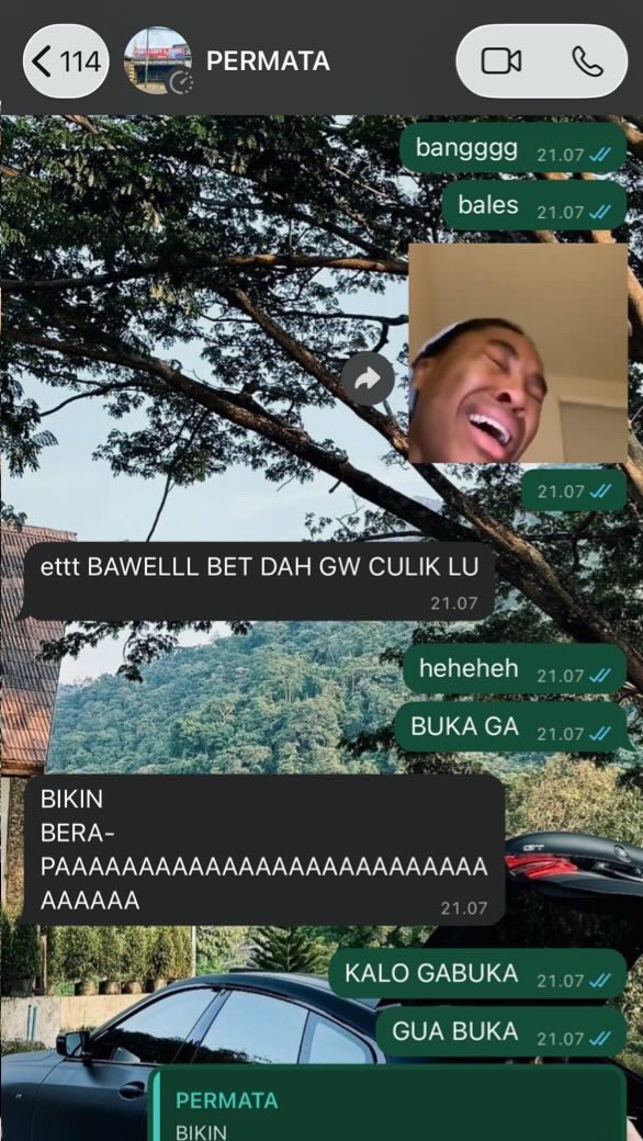keyysyaaulia's tweet photo. ada lagi btw sama tukang print😇😇 jarang jarang kan cewe nyamperin cowo😭😭😭 https://t.co/UaztbafdUT