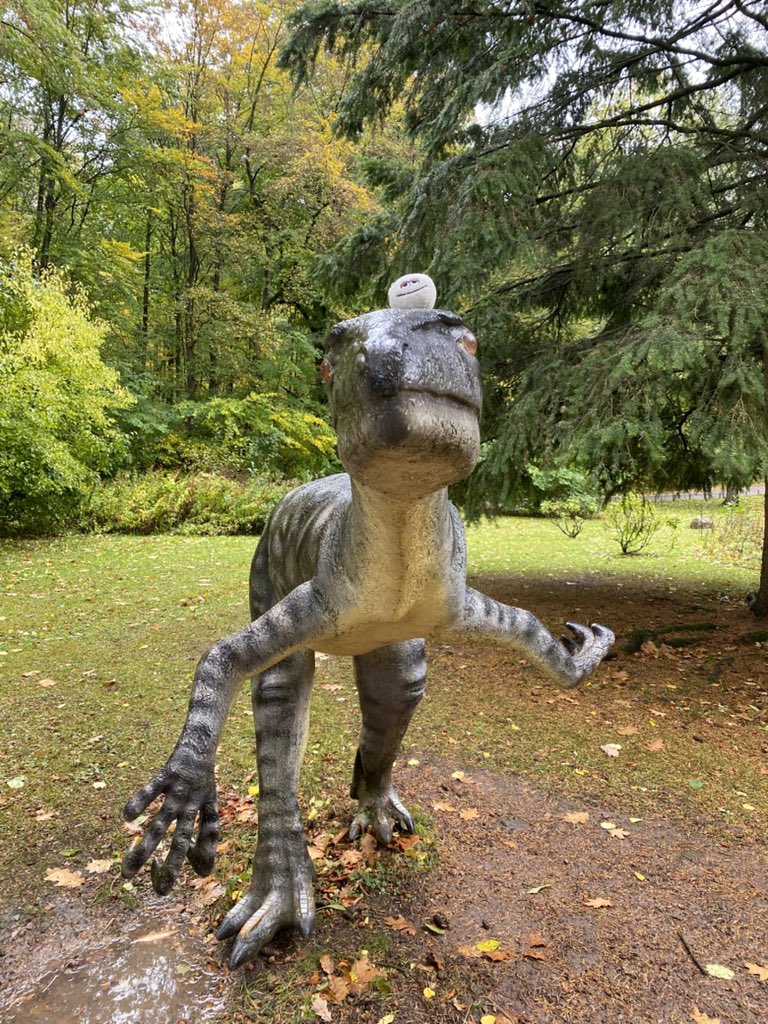 Azetbur's tweet photo. #klausdetkloß hat einen Dino domestiziert. Er wirkte glücklich https://t.co/knntdDuAC2