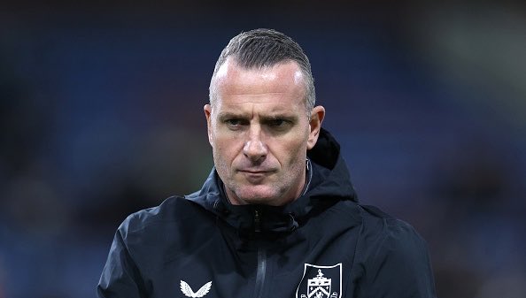 Champchatpod24's tweet photo. 🚨 𝗕𝗥𝗘𝗔𝗞𝗜𝗡𝗚: Burnley have SACKED head coach Nicky Hayen following this afternoon’s 4-1 defeat to Lincoln City.

The Clarets have won just one of their first 12 Championship matches this season.

#TwitterClarets https://t.co/p26xHoc3DE