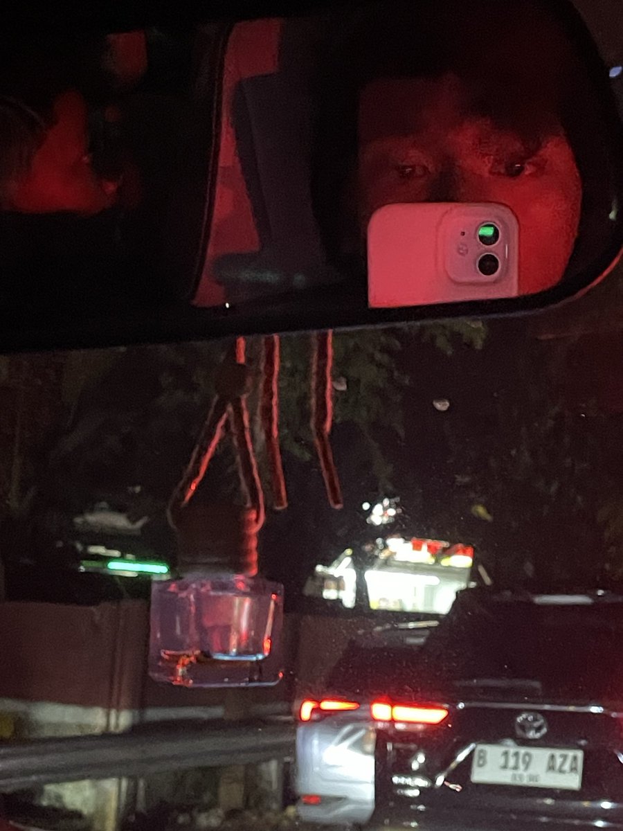bmskii's tweet photo. nganter emak ke bogor lewat puncak😫 https://t.co/esv1h1Hz9C