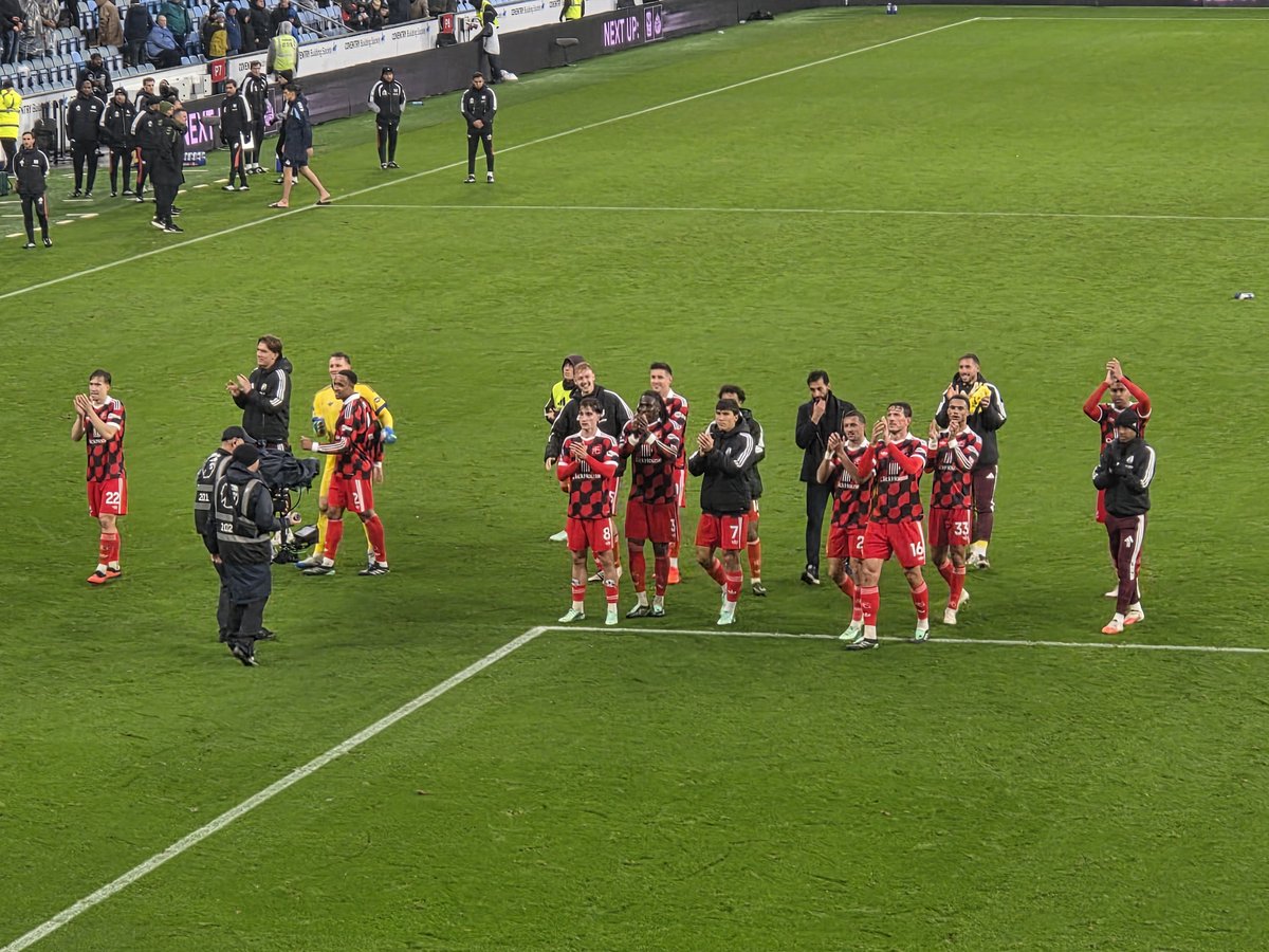 jozanetti's tweet photo. Such an important win. After a bad journey there, missing the first 15 minutes,I needed that too! TC once again brought stability at the end, great to see Bobb score.Back to back wins, nullified the opposition again.Suddenly the rain doesnt matter anymore! #COYW #FFC #COVFUL https://t.co/UFFeIZFLHJ
