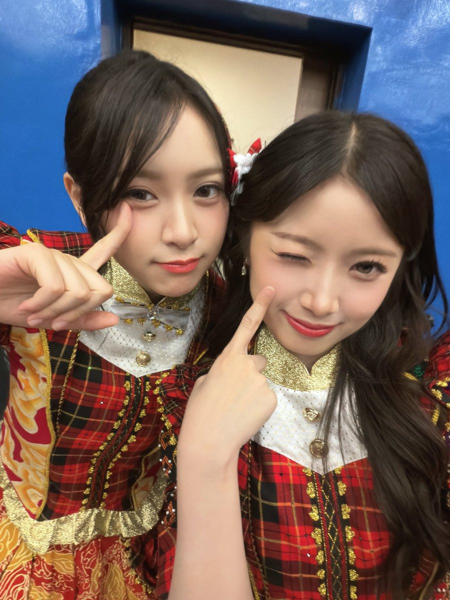 RFritzy_JKT48's tweet photo. terimakasih banyak untuk 2s dan mng serta mini livenya!!! seru sekali bisa meramaikan rilisny single original ke-4 JKT48 “Ayo Senyumlah” bersama kalian dan juga member akb48! semuanya selamat beristirahat yaaa🤍 https://t.co/fKiersFBXm