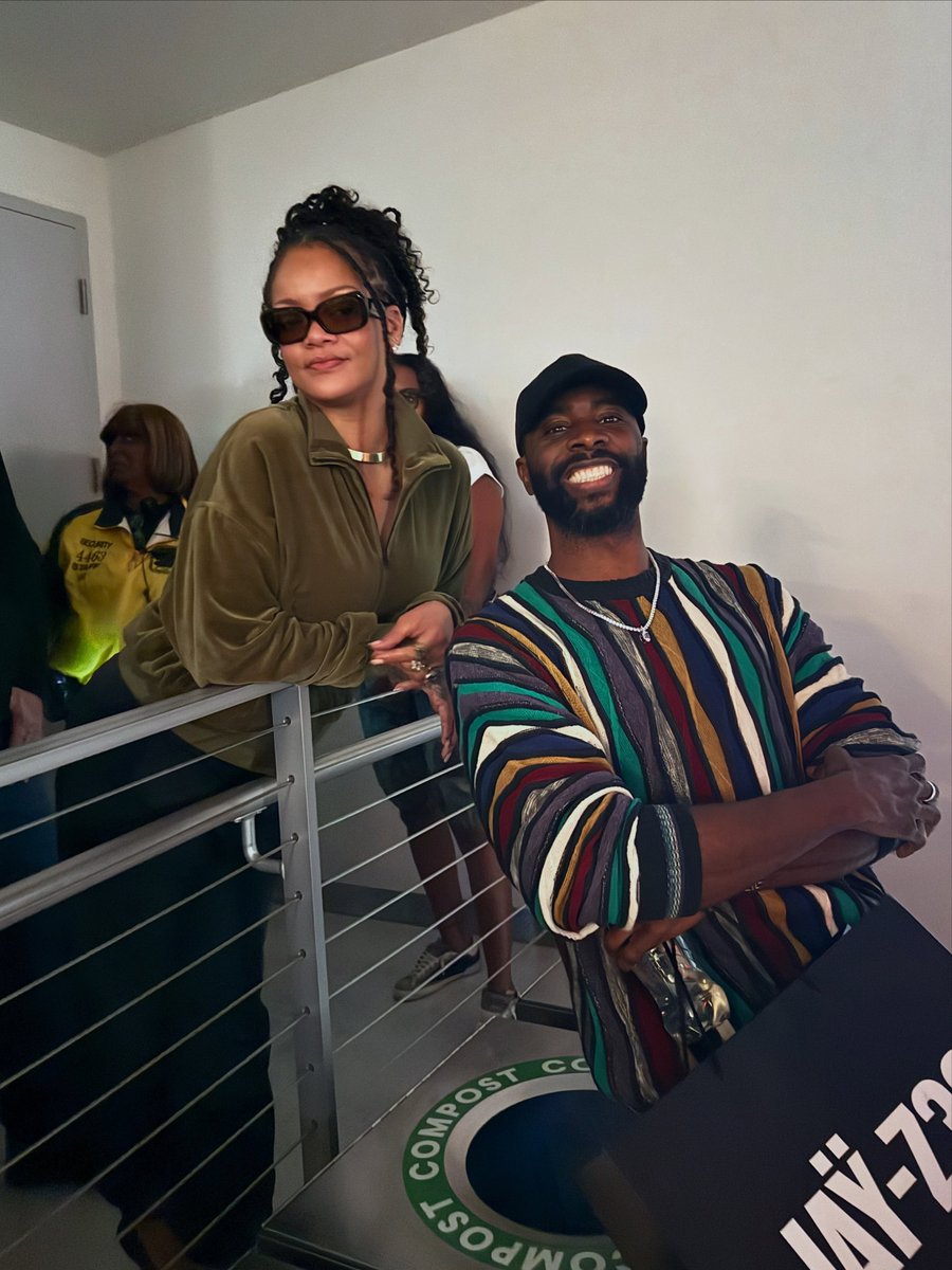 RihannaNavy_FDR's tweet photo. 📸 | @Rihanna at Jay-Z's show at the Sofi Stadium in LA last night. (Oct. 23, 2026) https://t.co/VooqCQVHR3