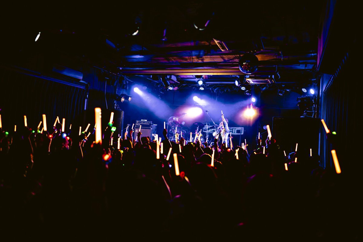 dasein_555's tweet photo. DASEIN Ricky Birthday Night 2026
「Mizu♡iraZ」
～祝・26年越しの2人きリッキー生誕祭～

大盛況にてありがとうございました♪♪♪

JOEの叩くRickyソロ曲はいかがでしたか？下記のハッシュタグを付けてご感想しくよろお願いいたしマスター🤦‍♂️

明日のハロウィンもぜひお楽しみに🎃

#MizuiraZ https://t.co/NbEffM0PQf