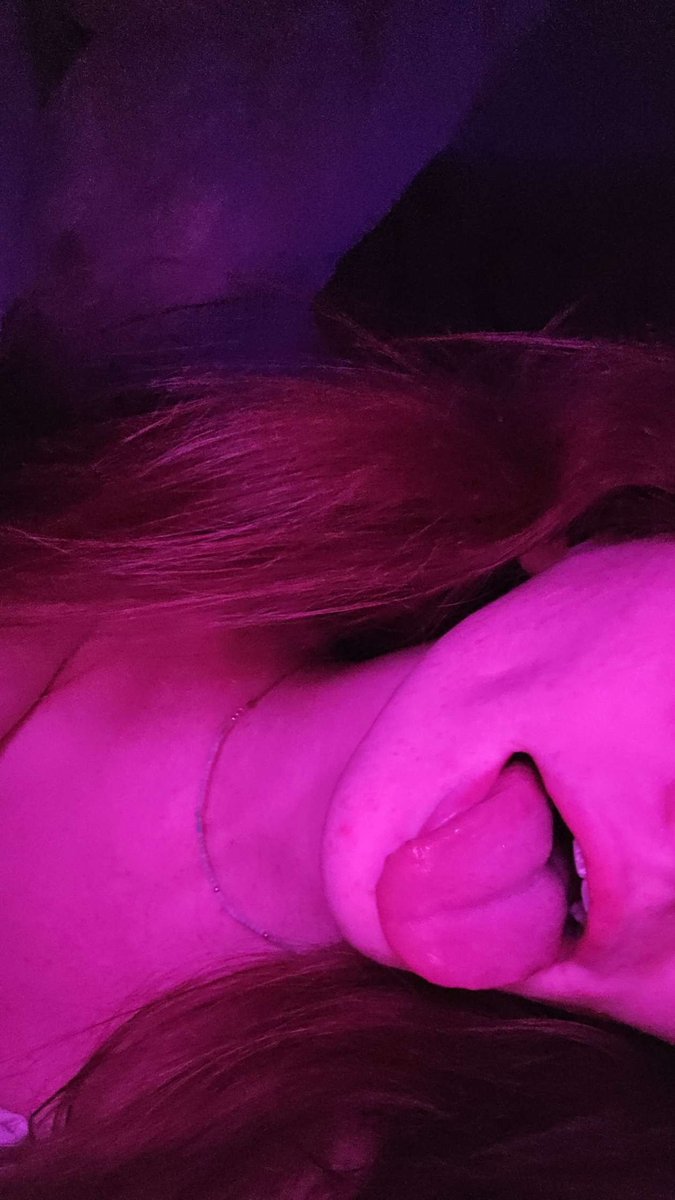 ultimavalt's tweet photo. Fuck, isn't she such a fuckdoll? She's my favorite type of slut...

DM to expose https://t.co/REMNMWiaMj