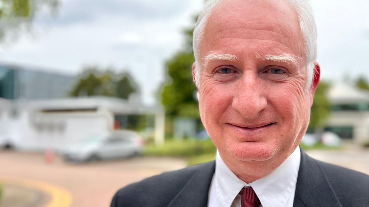 UnityNewsNet's tweet photo. Lots of talk about the damaging effects of Folic Acid in the British food supply, some would even suggest it is poison.

Who was behind its introduction?

Daniel Zeichner and Gillian Merron.

Zeichner played a central role in the UK’s decision to mandate the addition of folic acid to flour.

As the Minister for Food Security under the Department for Environment, Food & Rural Affairs (Defra), Zeichner introduced and signed off on the Bread and Flour (Amendment) (England) Regulations 2024.

Baroness Gillian Merron, the UK Minister for Patient Safety, Women's Health and Mental Health, announced new legislation to require the mandatory fortification of non-wholemeal wheat flour with folic acid to help prevent neural tube birth defects.

According to Wikipedia Zeichner's father was 'an Austrian political refugee whose family fled Vienna in 1938'.

Merron was chief executive of the 'Board of Deputies of British jews' from 2014 to 2021.