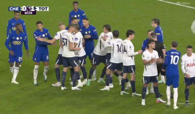 kenizzBognor9's tweet photo. Hotspur scored Chelsea at the second half time in 78mims 
 Palmer on red card in 80mims 
#CFC #spure #var #winter #fifa #ukteen #us https://t.co/h7s5GFowAj