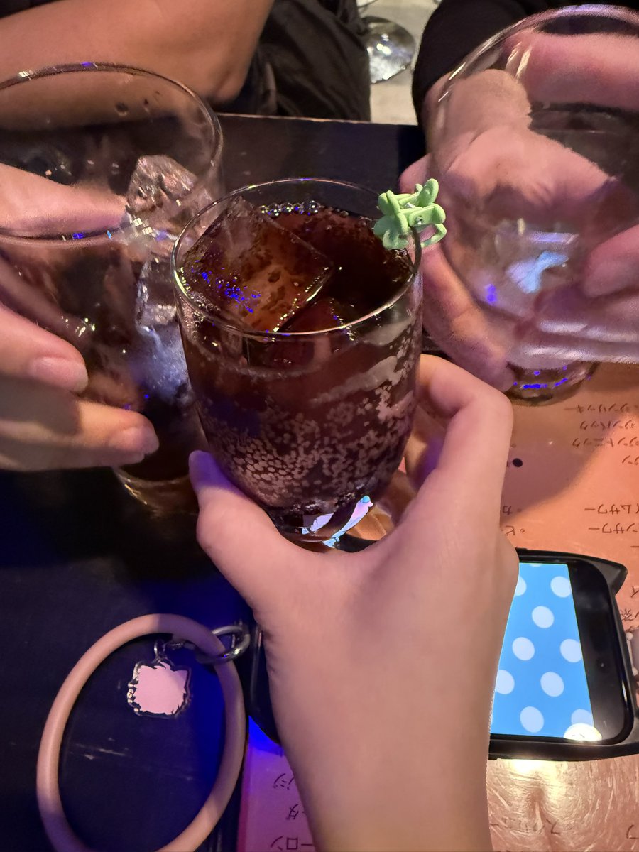 animyu_nina's tweet photo. おわり！
乾杯感謝🙏
最近Vしか見てなかったからもっとアニメを見ようと思ったよ😌
次は地味ハロウィンでお会いしましょう👋
来店予定のDMまってます！ https://t.co/FajRmCoKjx