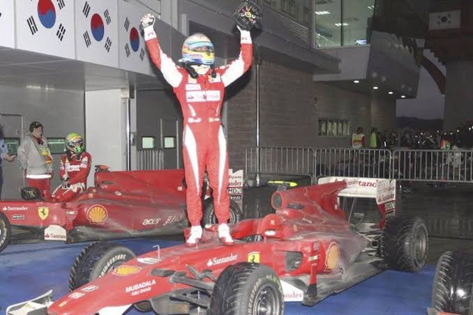 Formula_Stats's tweet photo. El GP fue bajo circunstancias extrañas
Circuito a medio terminar, dudas hasta días antes, lluvia, 17 vueltas tras el Safety Car y final de noche. https://t.co/6AKDwRN7qu