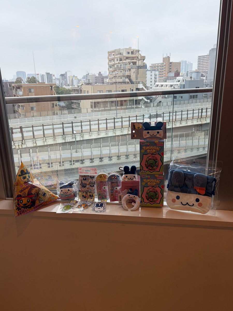 narasiii_ro's tweet photo. このホテル景色綺麗なんだよ〜って言われてカーテン開けたら最高の景色広がりすぎてた✨️✨️✨️ https://t.co/YbZvR4IHz0