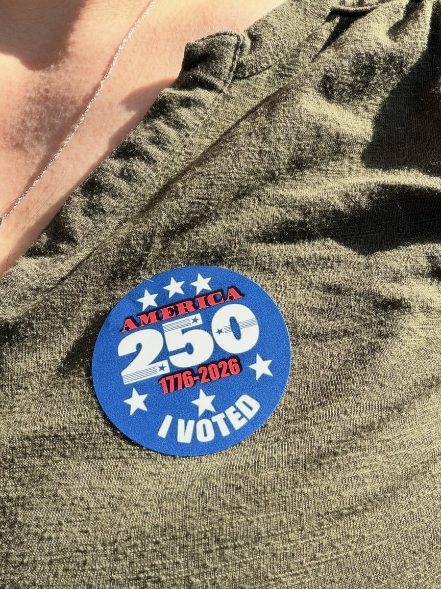 KimmieClag79's tweet photo. Marked safe from my husband committing voter fraud via coercion at the polling place today. 😘 https://t.co/6e4eIfGWwK